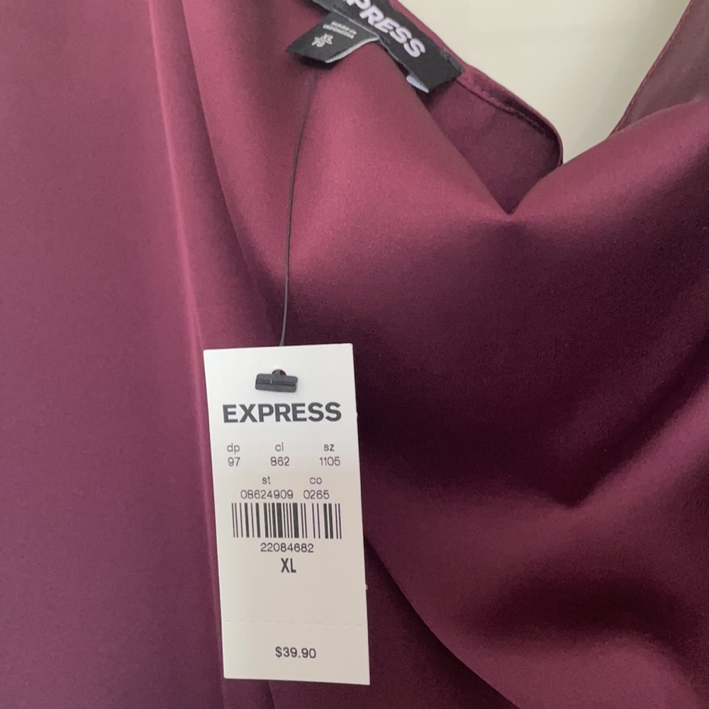 EXPRESS Off Shoulder top - Picture 3 of 5